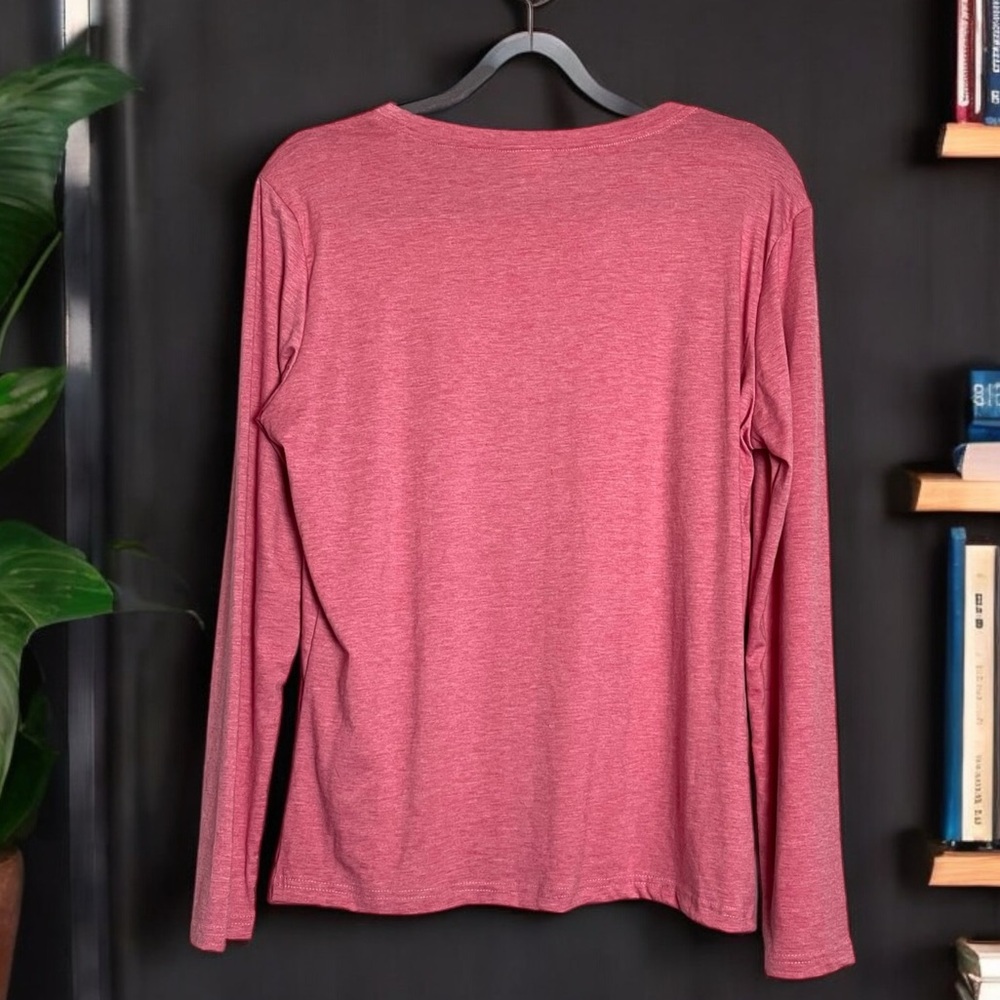 Broken Crayons Still Color. Long Sleeve Tee. Pink.
Size M - Picture 4 of 5